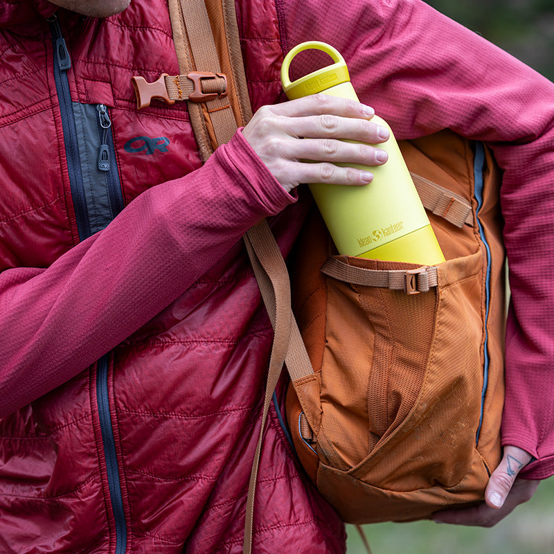 20oz-rise-classic-with-arch-loop-cap-e0 20oz_rise_classic_insulated_bottle_acacia_backpack_square.jpg