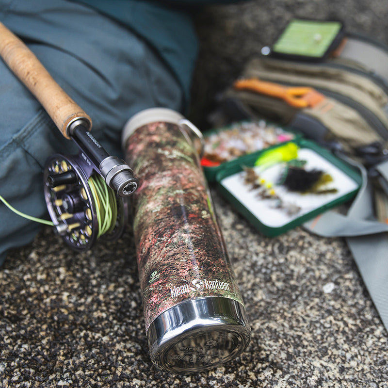 20oz-tkwide-with-cafe-cap-mossy-oak-j7 20oz_tumbler_mossyoak_rainbowtrout_flyfish_top_square.jpg