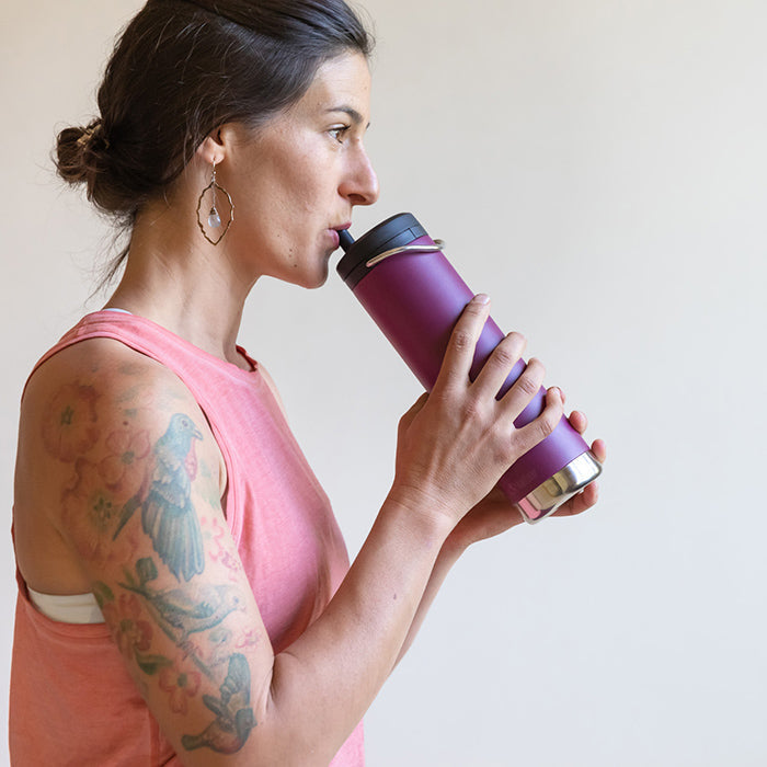 tkwide-twist-cap-with-straw-kit-i6 K20TKWPT-PP-T-TWIST-straw_cap_drinking_yoga_lifestyle_64bb08ca-98d0-4e89-83fd-b166cda65ccd.jpg