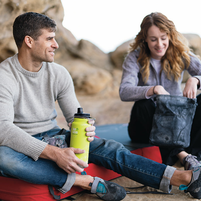 tkwide-chug-cap-k6 K32TKWSSL-JP-chug_cap_bouldering_lifestyle.jpg