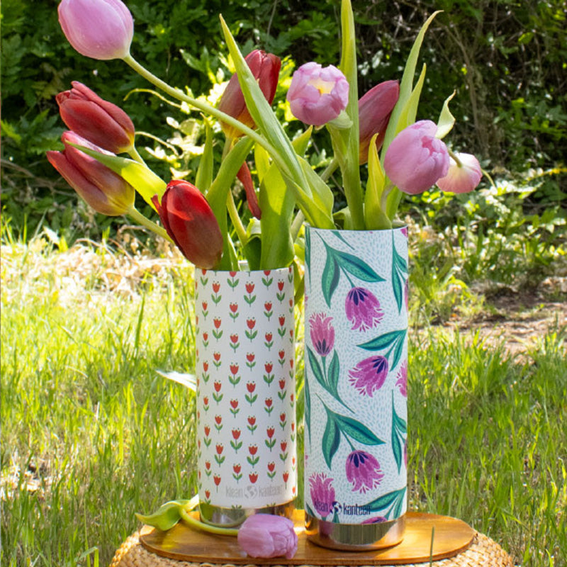 16oz-tkwide-with-cafe-red-tulips-u6 bottles_seasonal_spring_flowers_2_square.jpg