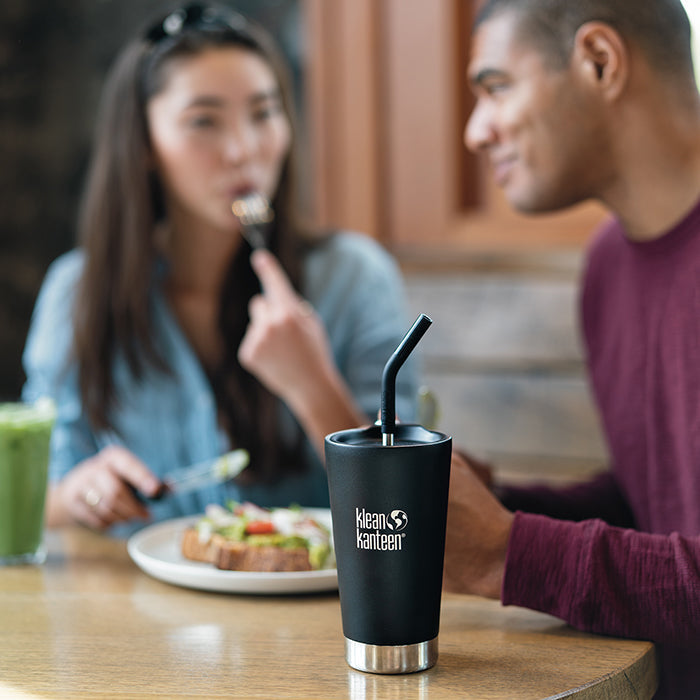 straw-2-pack-black-sale-e2 coffee-tumbler-metal_straw_lifestyle.jpg