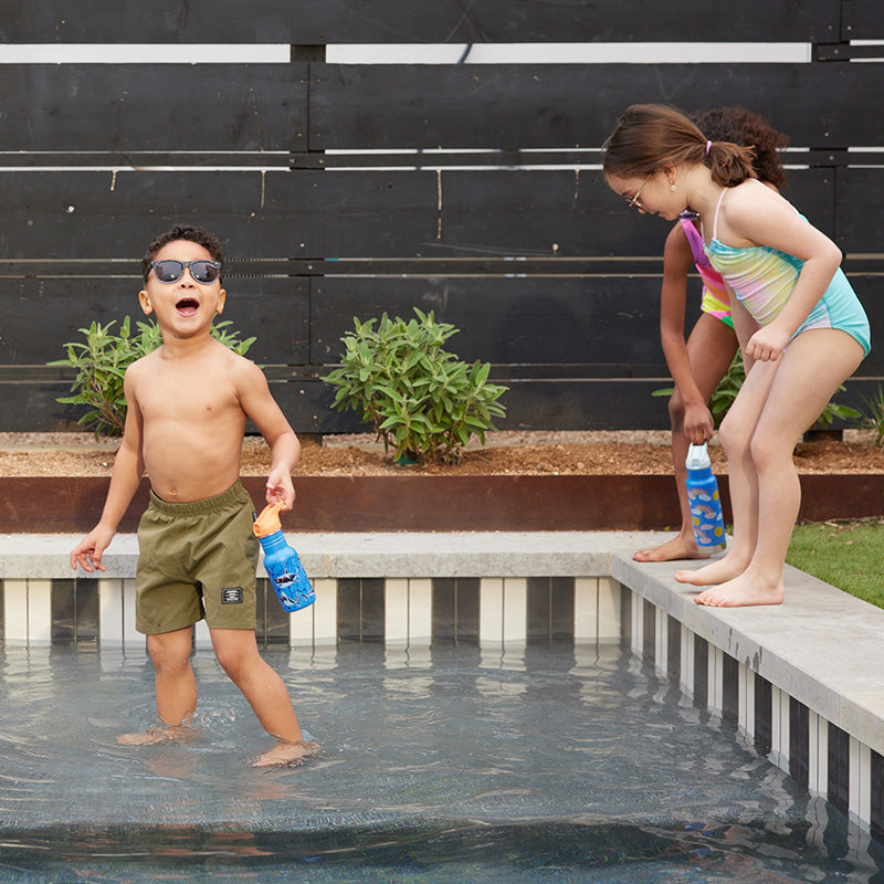 12oz-kid-s-classic-with-flip-seal-sport-cap-m7 kid_sport_flip_seal_12oz_boy_pool_square.jpg