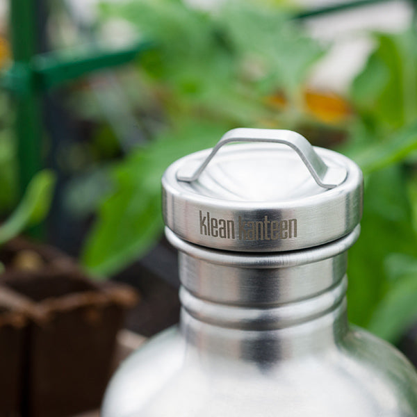 classic-steel-loop-cap-f8 stainless_cap_garden_lifestyle.jpg