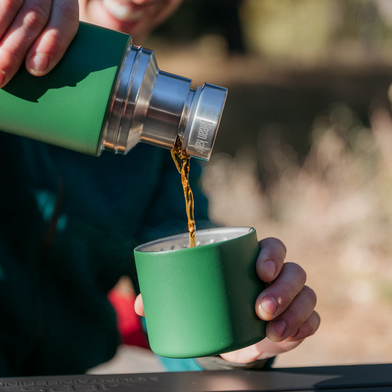 tkpro-maintenance-kit-p8 tkpro_32oz_thermos_green_pourthrough_lifestyle.jpg